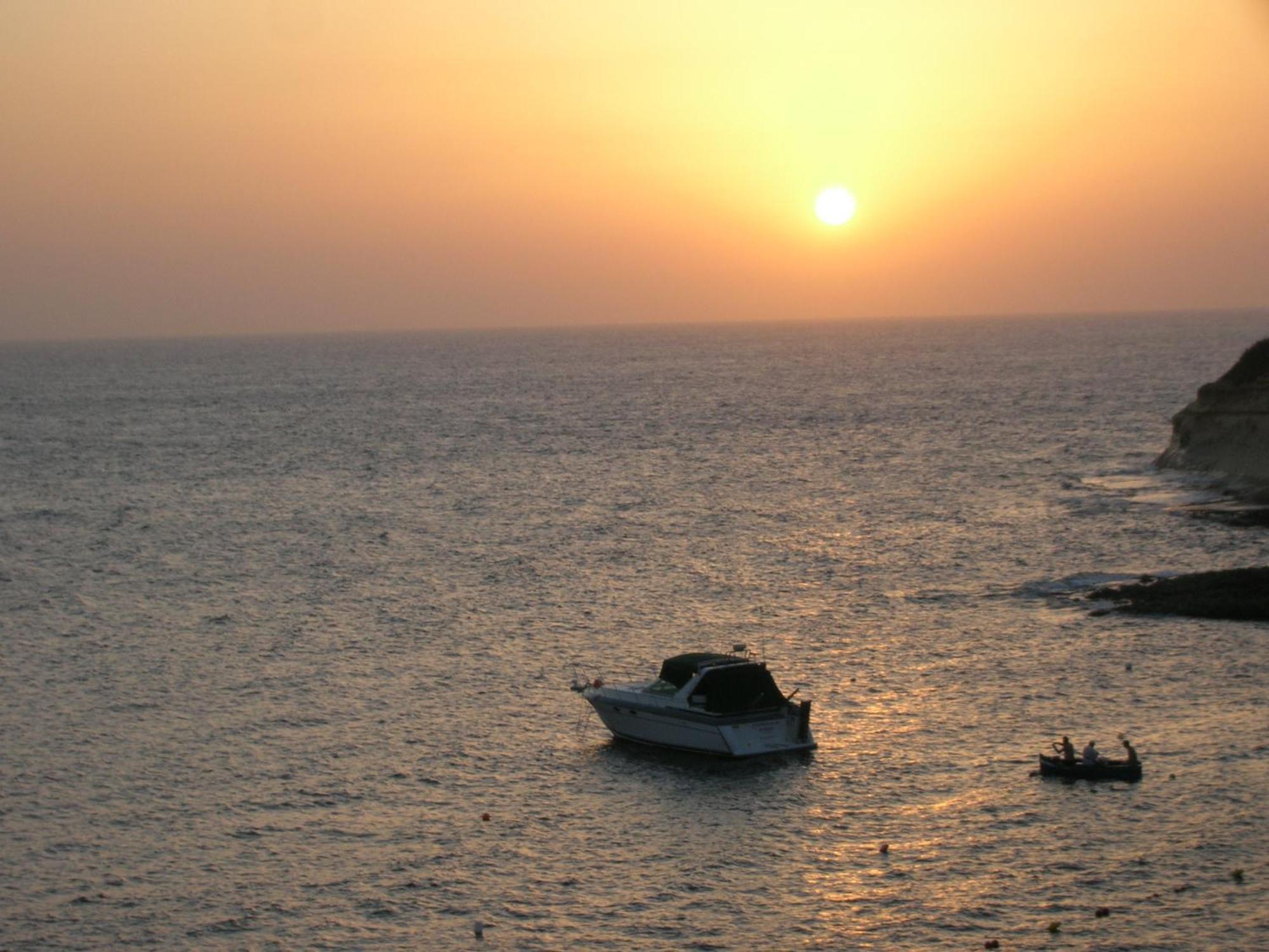 Sunset Seaview Apartments Marsalforn Kültér fotó